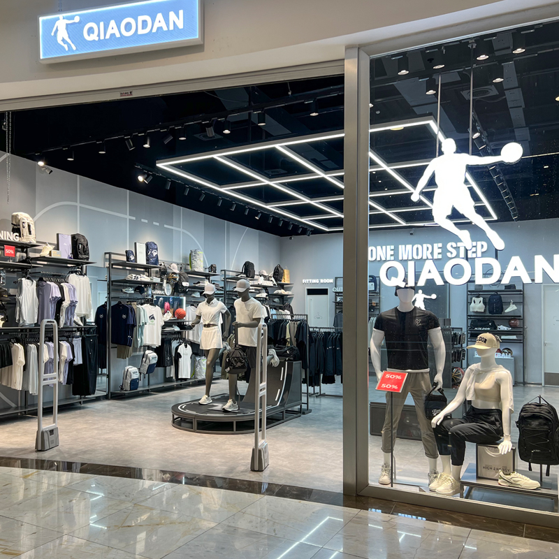 نمای داخلی فروشگاه QD پارک‌سنتر اهواز