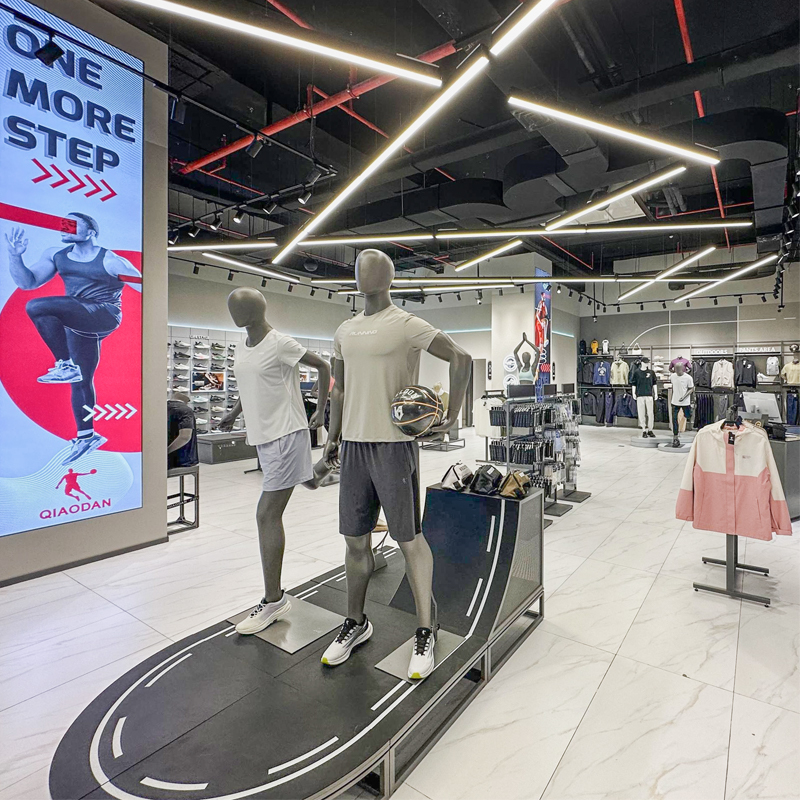 فضای داخلی فروشگاه QD