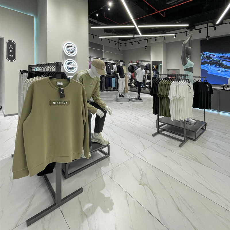 نمای داخل فروشگاه QD در میکامال