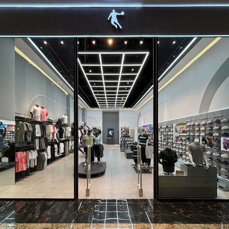 نمای داخلی فروشگاه QD بندرعباس مال